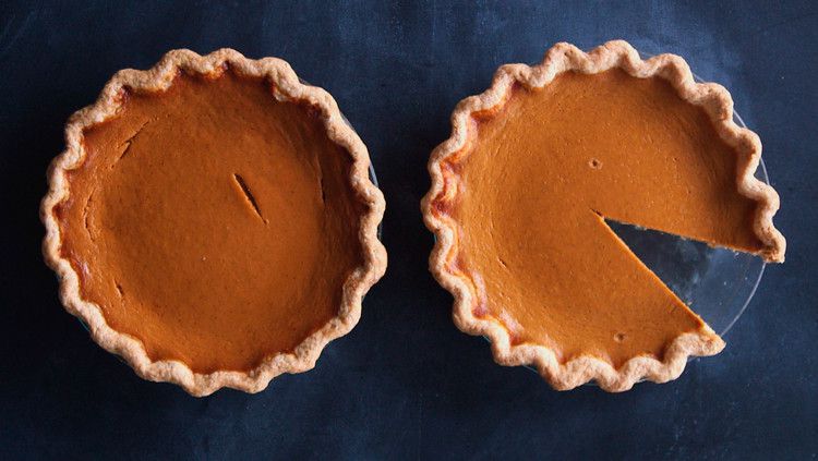 Perfect Pumpkin Pie: Homemade Taste with Minimal Effort